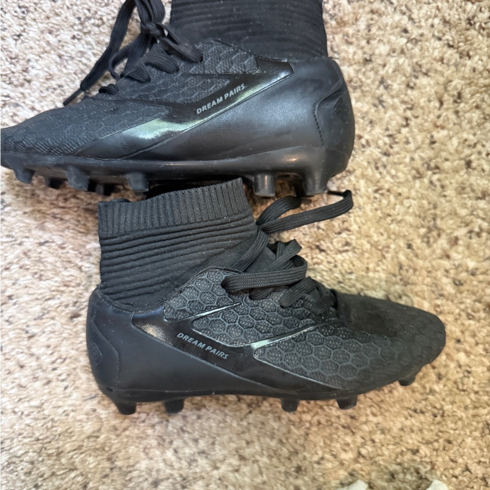 Dream Pairs Kids Black Soccer Sneakers